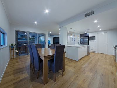 1 Paige Crescent, Wakerley