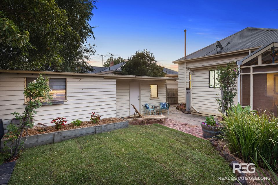 1 TULLY STREET, East Geelong