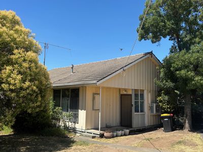 2 Sinclair Cres, Seymour