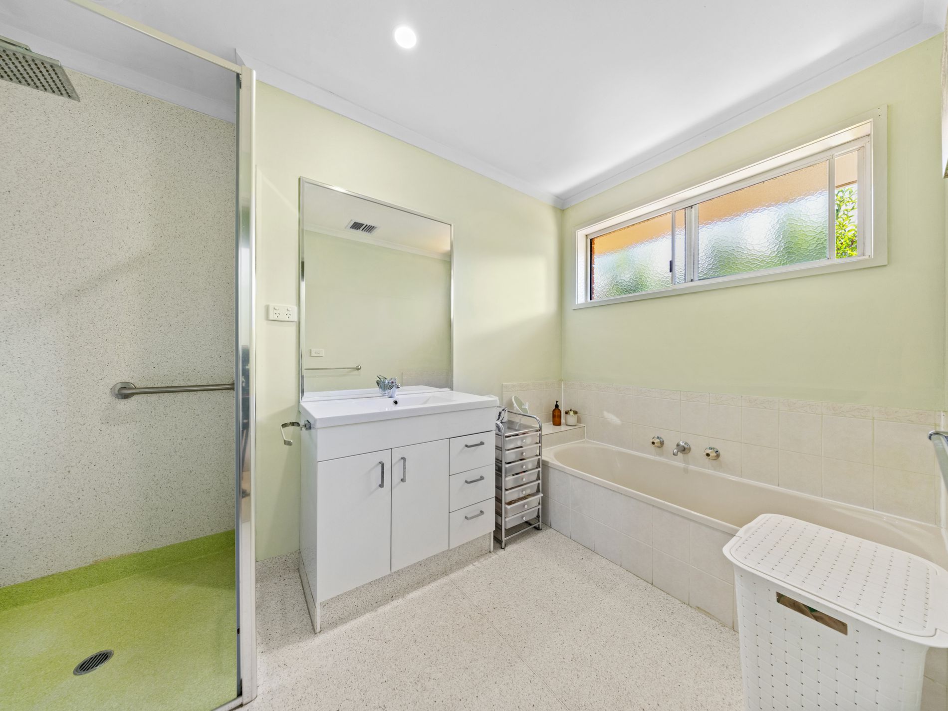 43 MacArthur Street, Sale