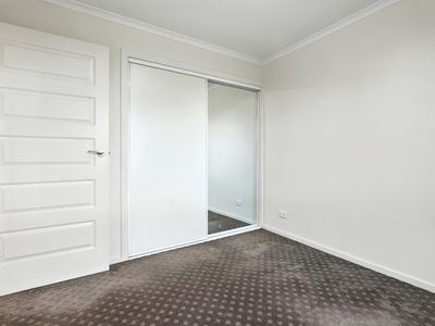 2 / 2 Carol Court, Westbury
