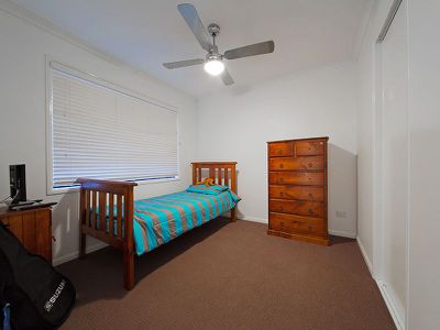 22 Manor Cres, Wakerley