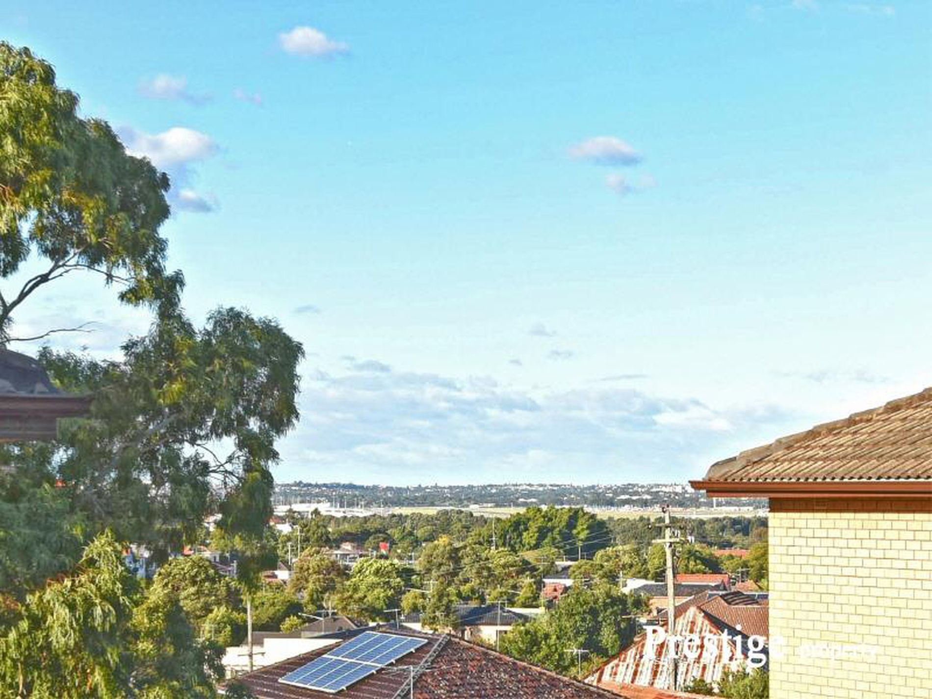 11 / 26A Wolli Creek Road, Banksia