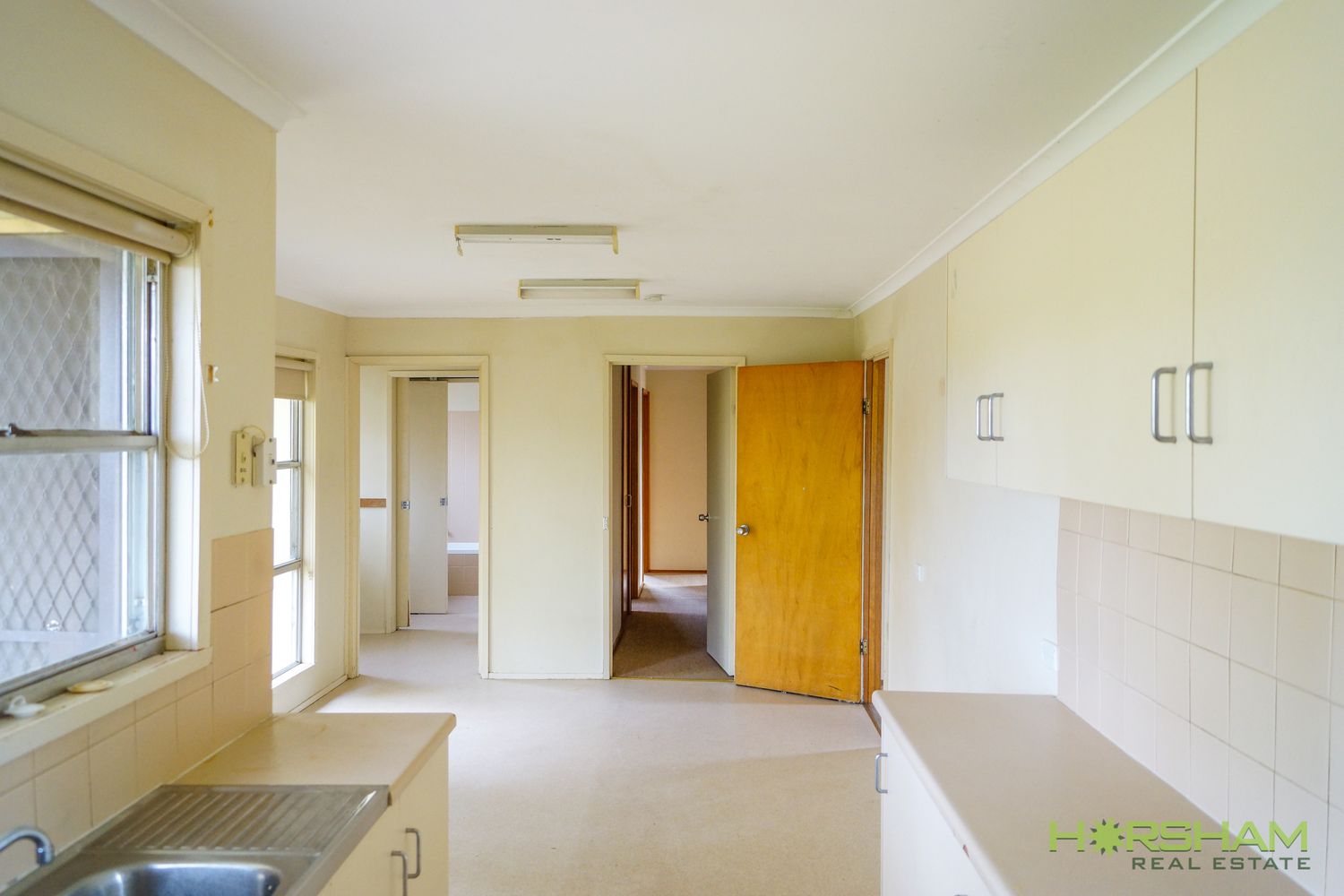 8 Shirley Street, Horsham