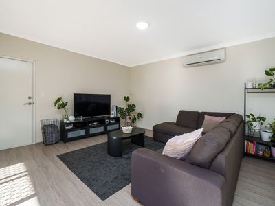 54 / 12  LODER WAY, South Guildford