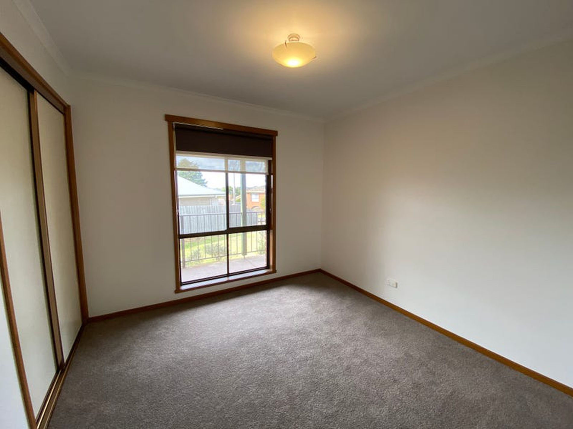 4 Royal Crescent, Hamlyn Heights