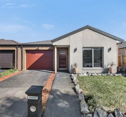 17 Banjo Circuit, Lynbrook