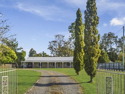 17 Romar Road, Glass House Mountains