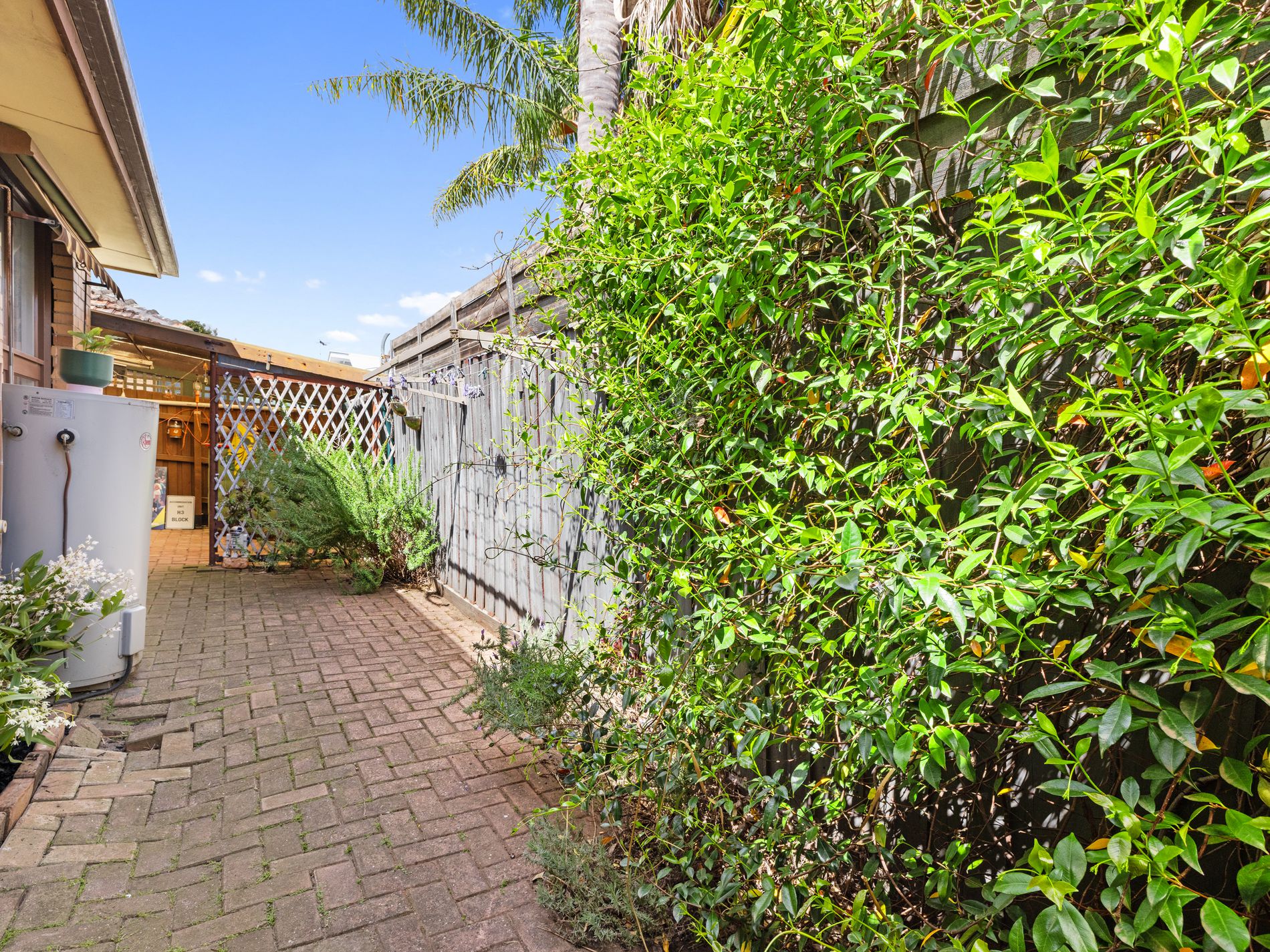 8 / 35 Elphinstone Street, West Footscray