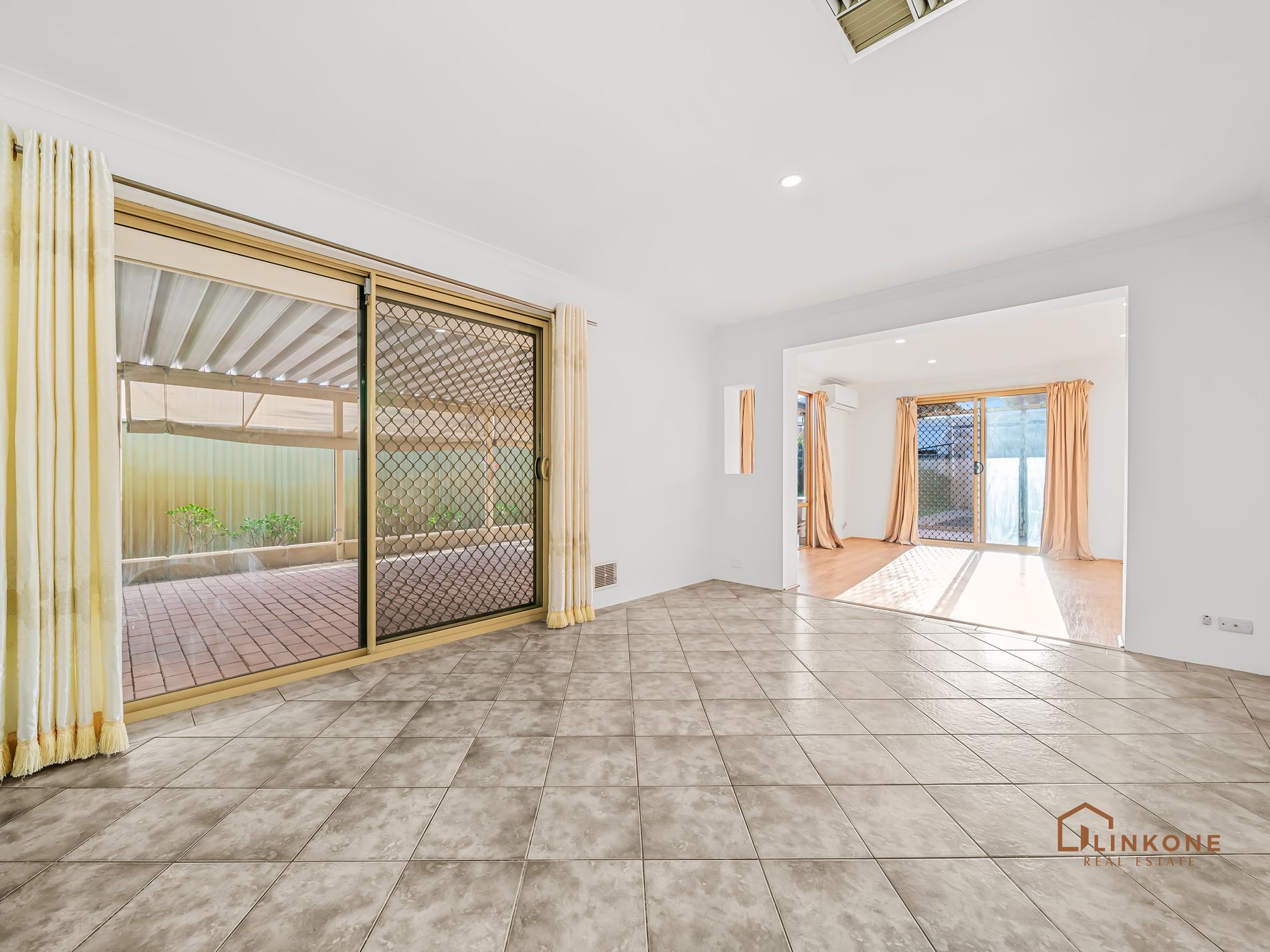 23 Mayhew Cross, Atwell