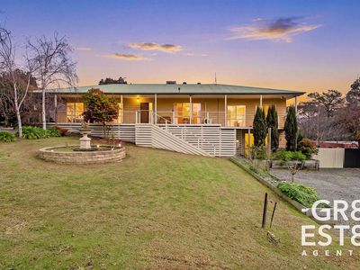 8 Stanhill Drive, Cranbourne South