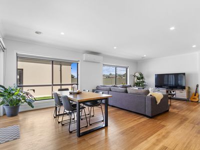 29 Swan Lake Drive, Sale