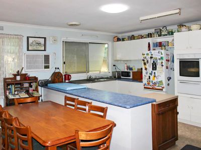 96-100 Commercial Road, Tarnagulla
