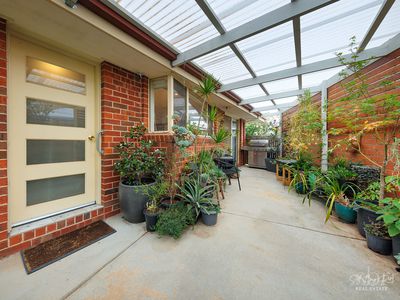 1 / 6 WHITEHALL COURT, Wodonga