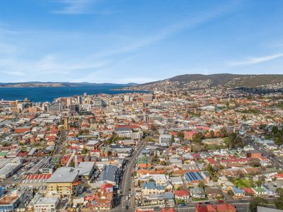 7/285 Elizabeth  Street, North Hobart