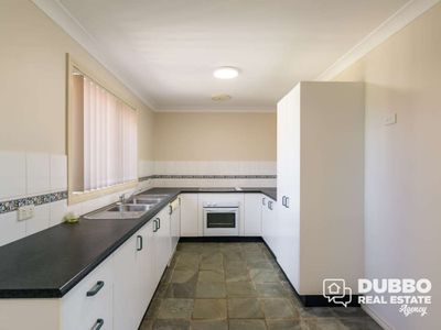 3 Swan Street, Dubbo