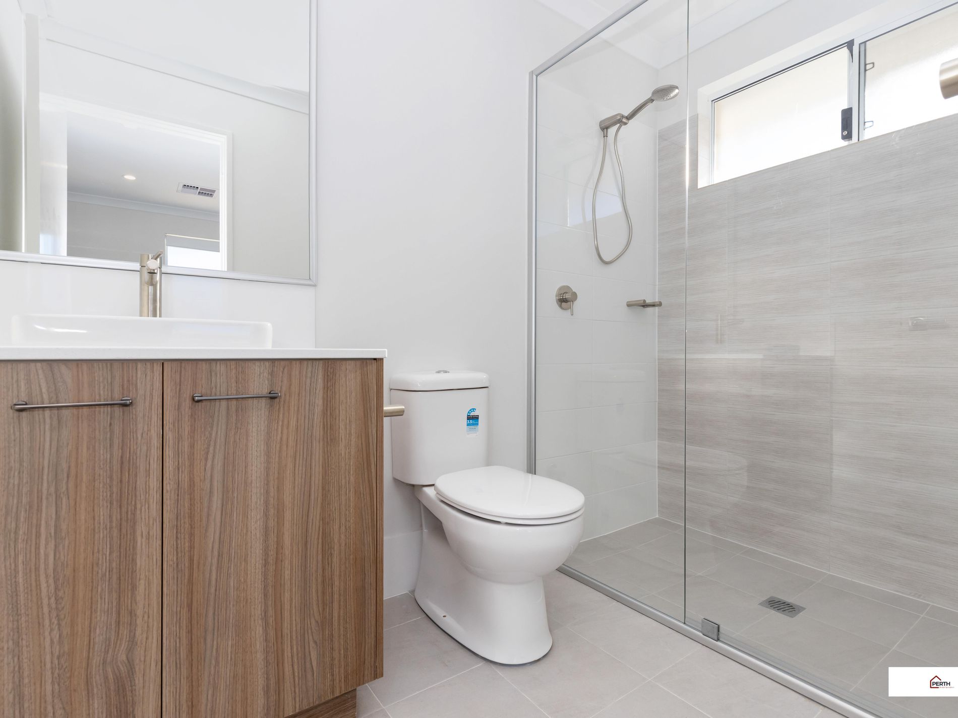 18 Lindquist Vista, Eglinton