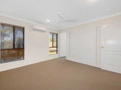 4 Gingham Street, Glenella