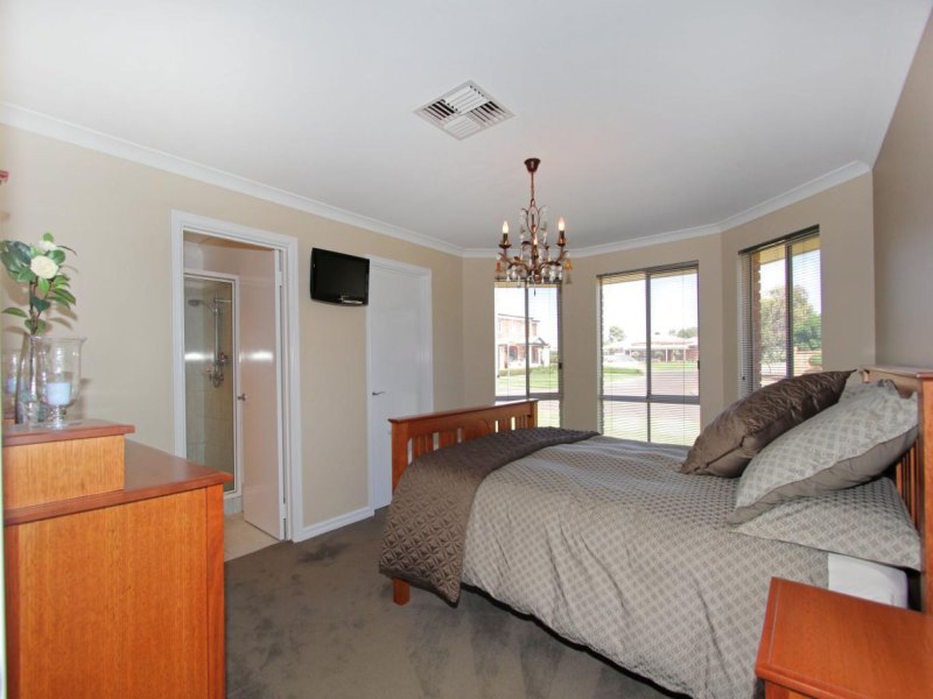 1 Windarra Way, Kalgoorlie