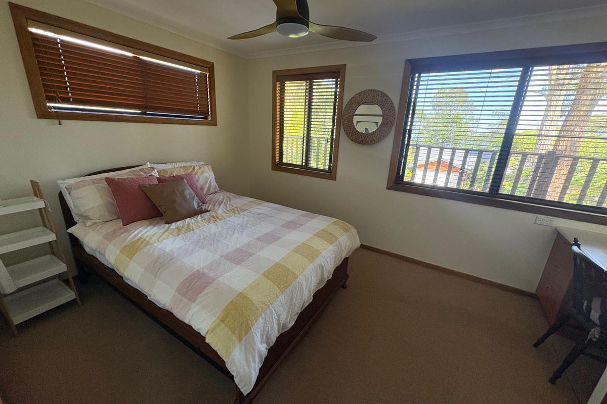 132 Lakes Boulevard, Wooloweyah