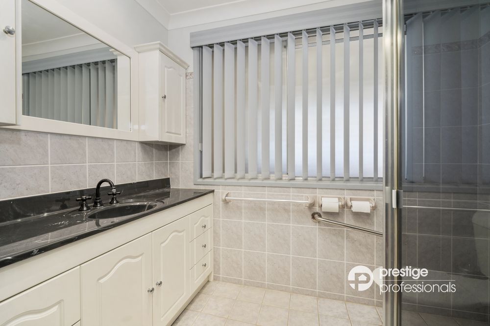37 Edgecombe Avenue, Moorebank
