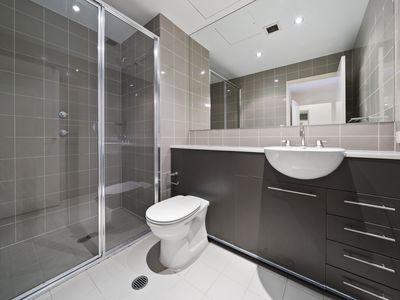 102 / 13 Shoreline Drive, Rhodes