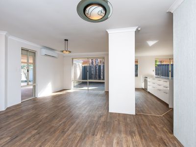 4 Princeton Circle, Alexander Heights