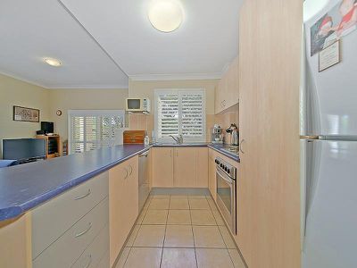 1/262 Cavendish Rd, Coorparoo
