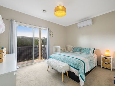 4 / 1A Thorogood Court, Taylors Lakes