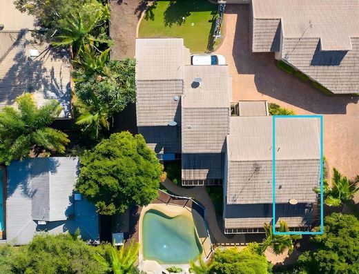 Ideal Unit in Small Gated Complex - Prime Location! image 2