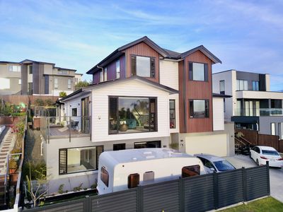 East Tamaki Heights