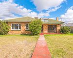 4 Berehaven Avenue, Thornlie