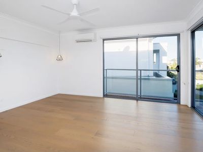 25 Harbour Rise, Hope Island