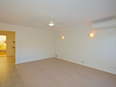 6/27 Scalby Street, Scarborough