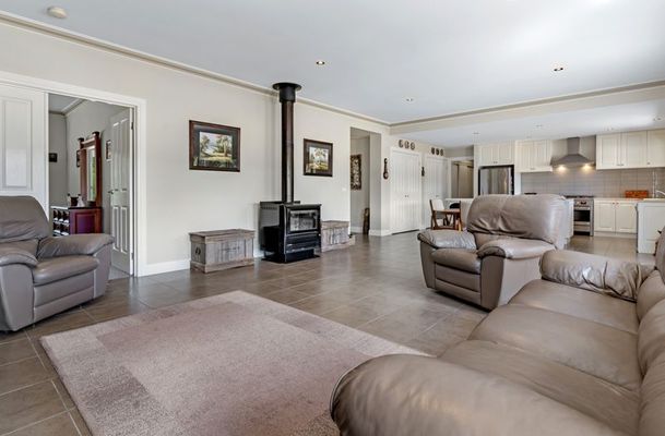43 The Ridge, Oaklands Junction