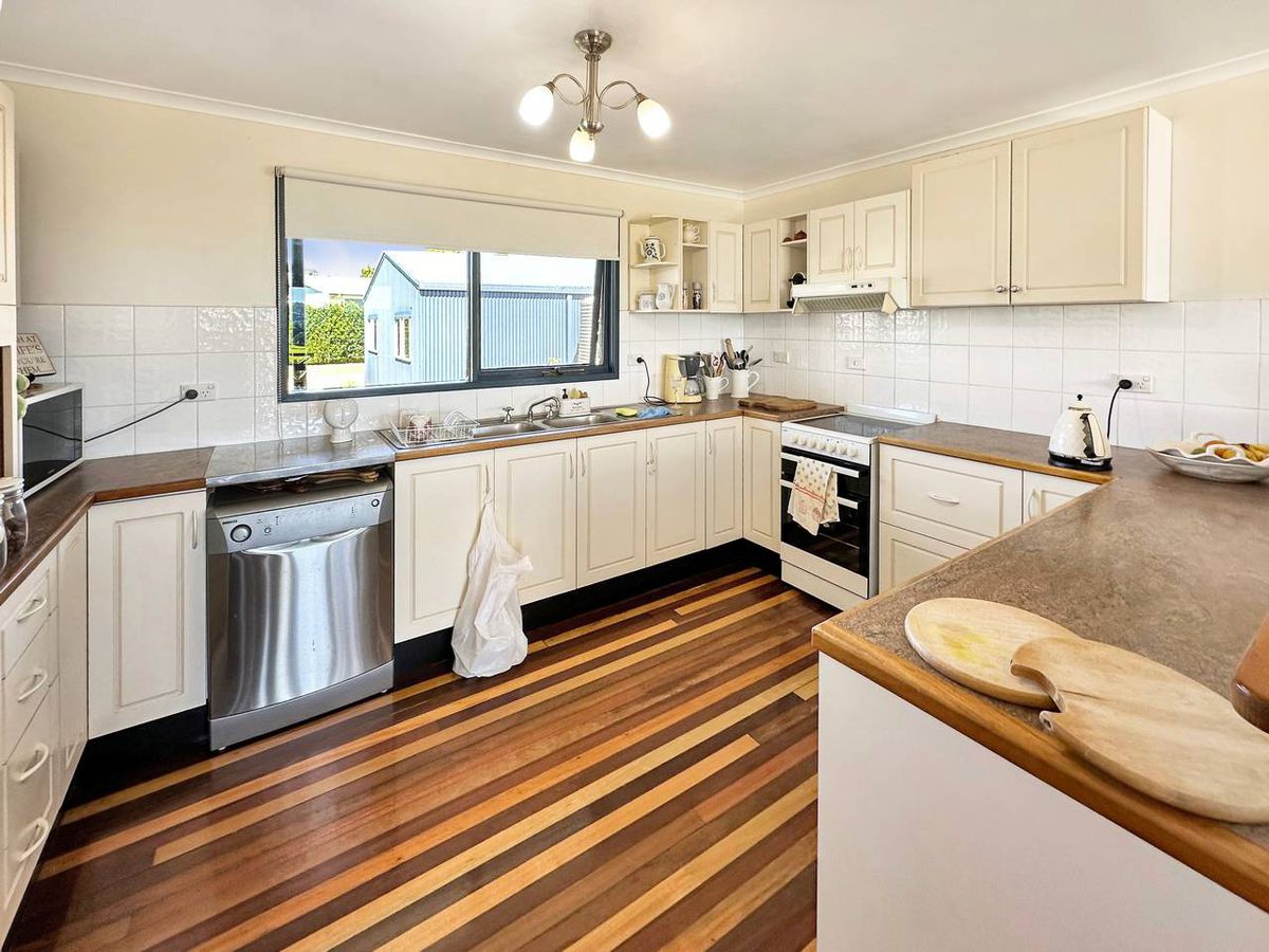 49 Forrester, Malanda