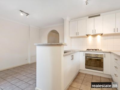 4 / 214 Carr Place, Leederville