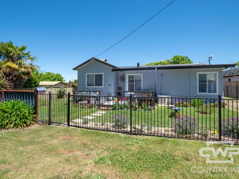208 Sandon Street, South Guyra