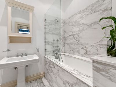 25 / 4 Crawley Avenue, Crawley