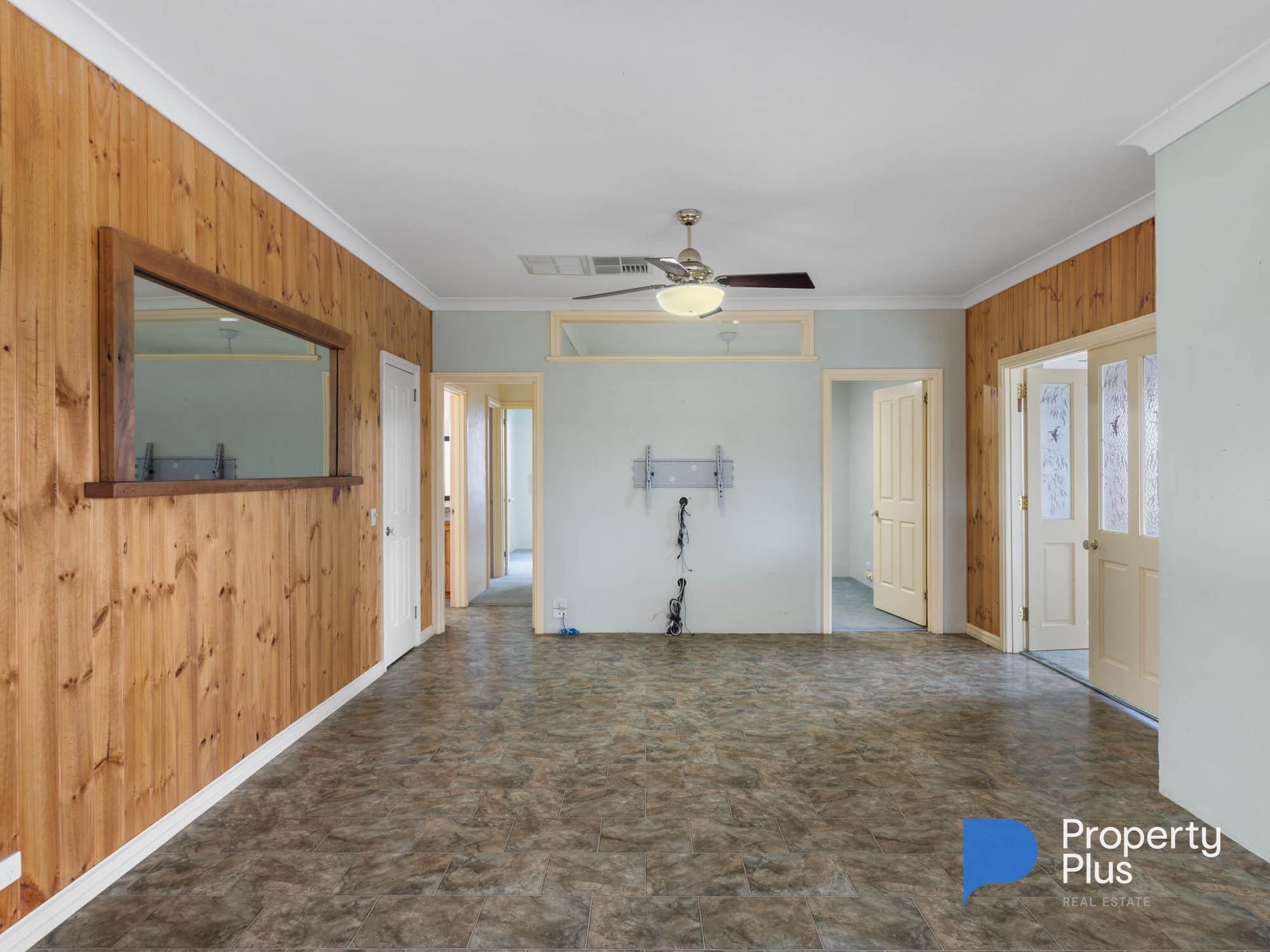 4 Graham Close, Flora Hill
