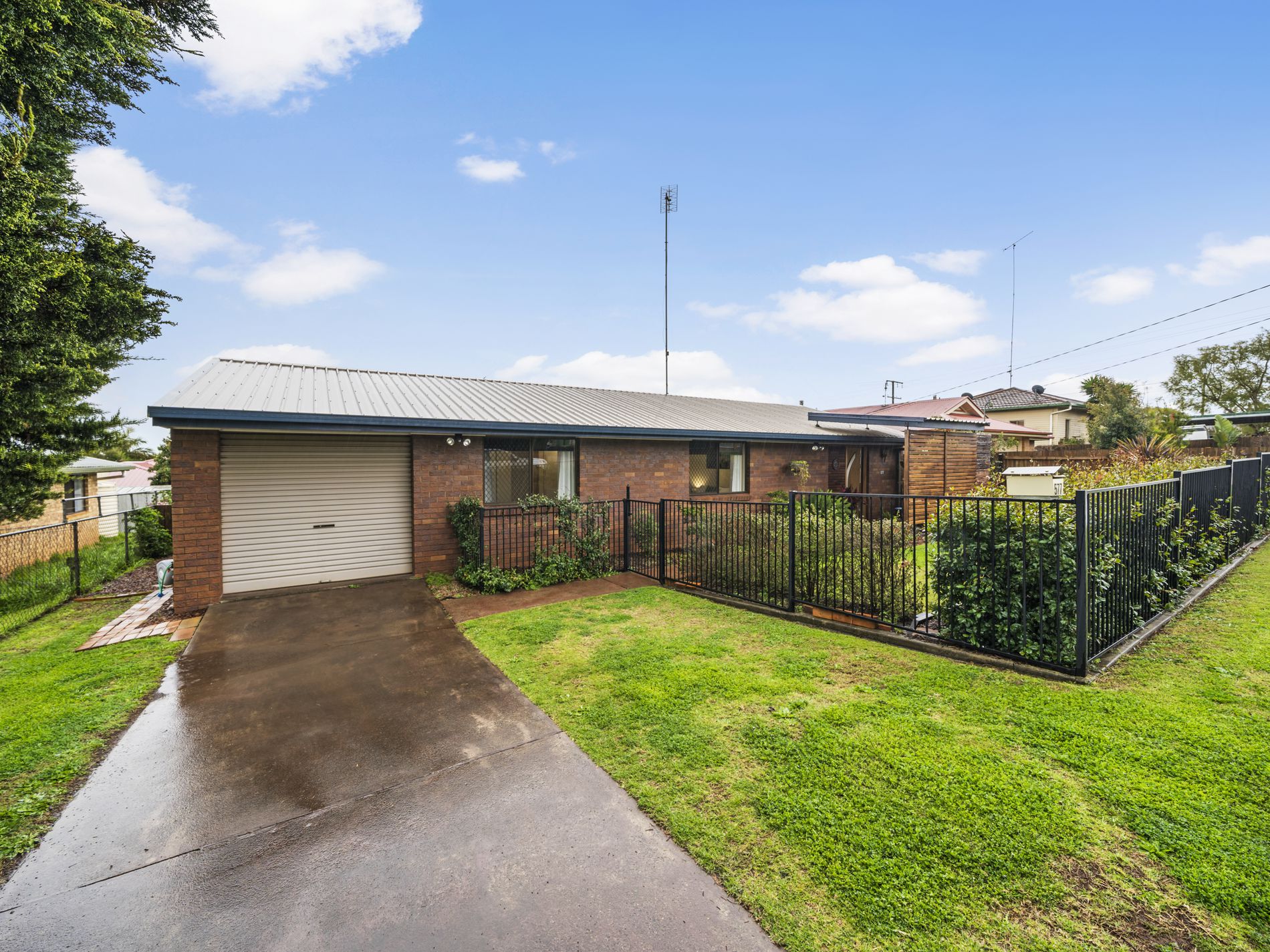 577 Greenwattle Street, Glenvale Fair Commission Property Sales