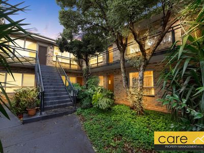 3 / 3 David Court, Cheltenham