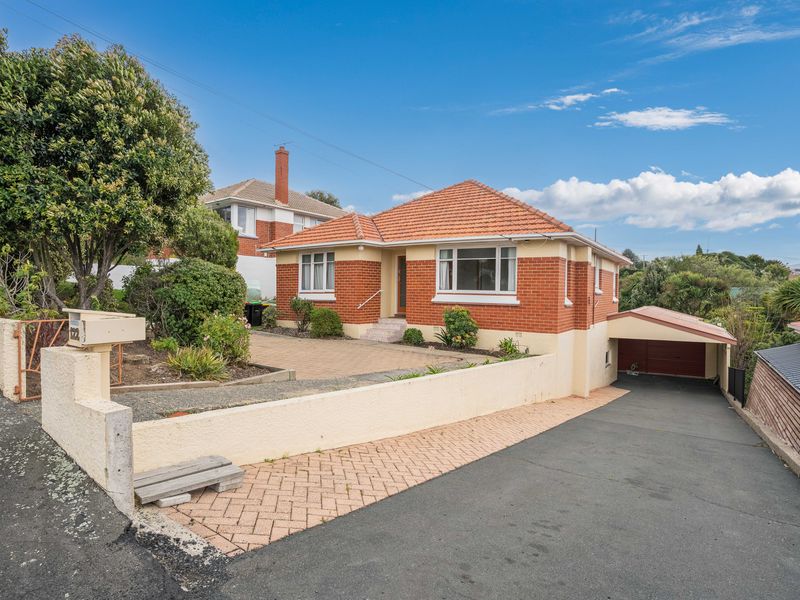 122 Easther Crescent, Kew