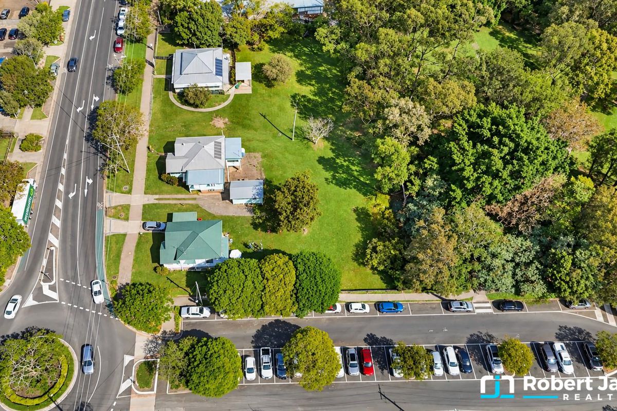 80-82 Poinciana Avenue, Tewantin