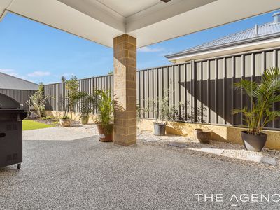 18 Deepwater Way, Lakelands