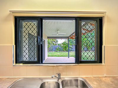 63 Wood Crescent, Rosebery