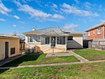 6 Napoleon Street, Youngtown