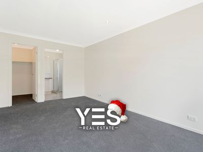 27 Ogle Way, Cranbourne North