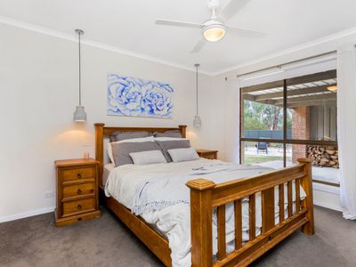 6 Wattle Drive, Heathcote
