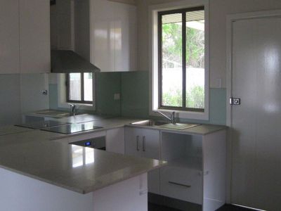 14 First Avenue North Avenue, Warrawong